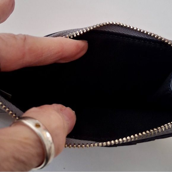 NWT TORY BURCH RARE CAT PORTRAIT T MONOGRAM ZIP CREDIT CARD CASE/WALLET - Picture 6 of 7